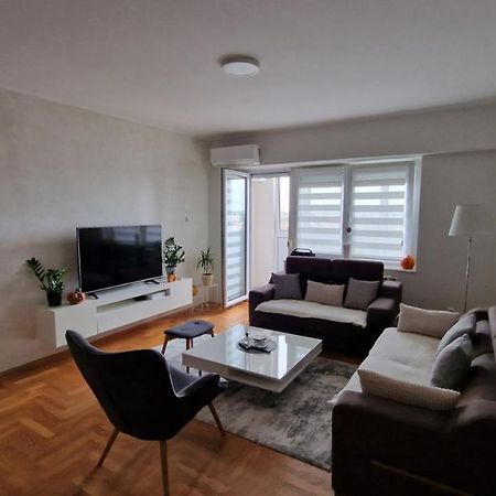 Lux Apartman Ava Kikinda Екстер'єр фото