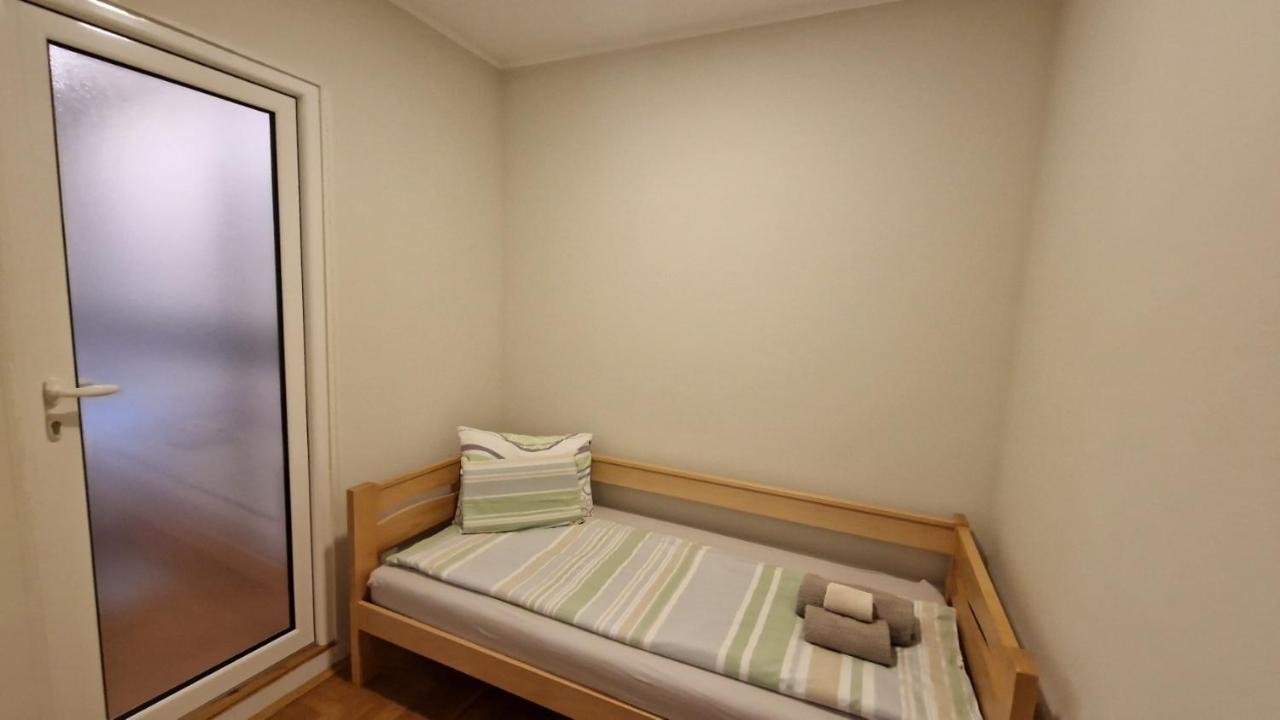 Lux Apartman Ava Kikinda Екстер'єр фото