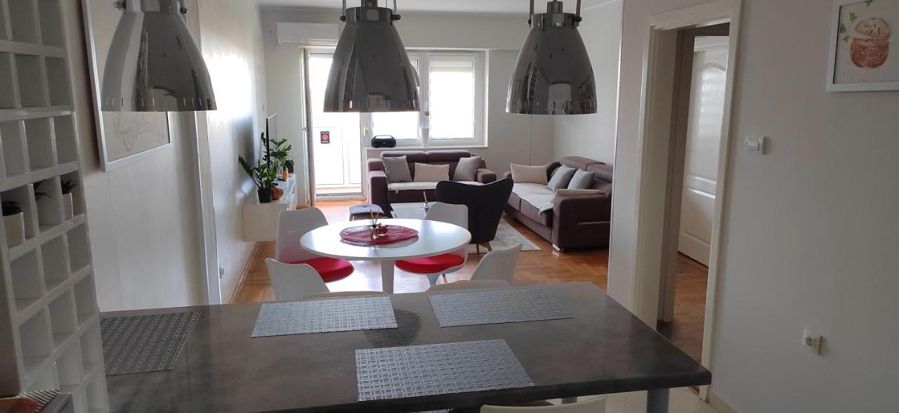Lux Apartman Ava Kikinda Екстер'єр фото